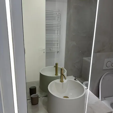 Cortina North New Luxury Apartment With Parking- Self Check In Voluntari Exterior photo