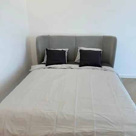 Cortina North New Luxury Apartment With Parking- Self Check In Voluntari Exterior photo