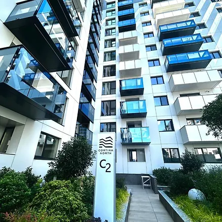 Cortina North New Luxury Apartment With Parking- Self Check In Voluntari Exterior photo