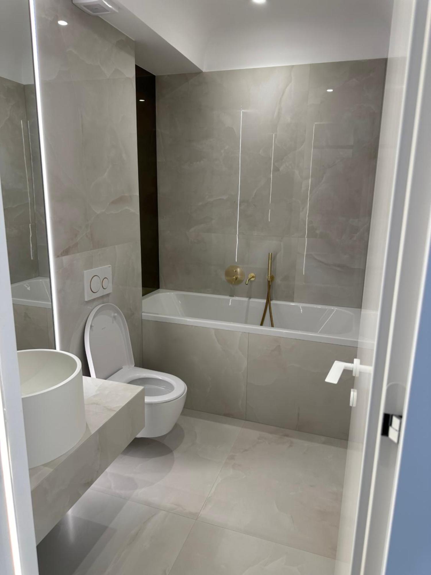 Cortina North New Luxury With Parking- Self Check In Apartment Voluntari